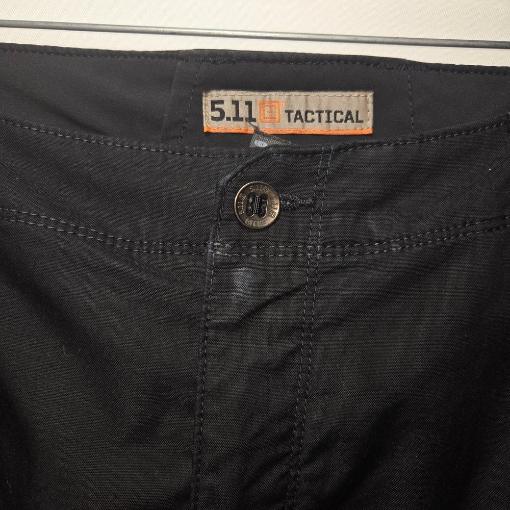 5.11 Tactical Apex Pants Mens 42x32 Black Cargo Work Utility FLAW 74434-019 READ - Picture 3 of 12